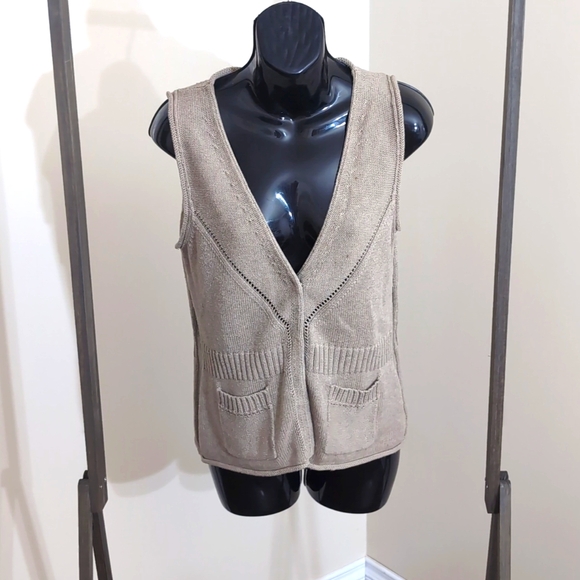 Banana Republic| Taupe Tan Sleeveless Sweater Button up Tank Top Vest - Picture 1 of 14